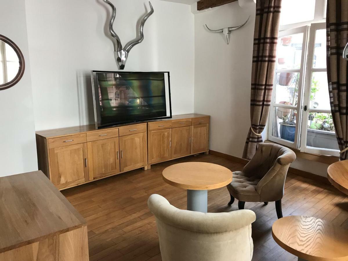 Appartement Quartier Montorgueil, voie piétonne, dans un immeuble du XVème à Paris Extérieur photo